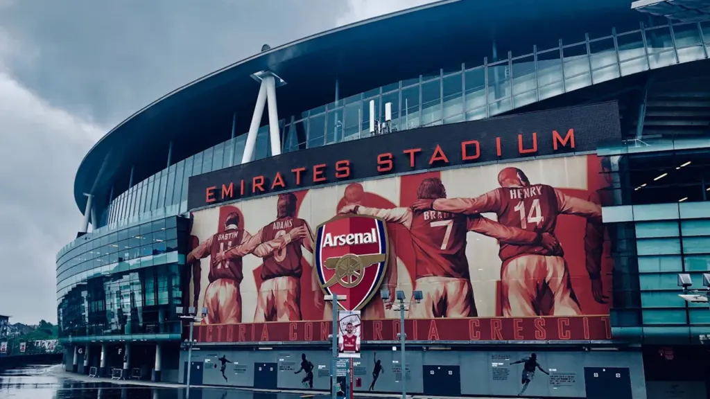 Arsenal vs Manchester City: Who Finishes Higher by 23 May 2027?