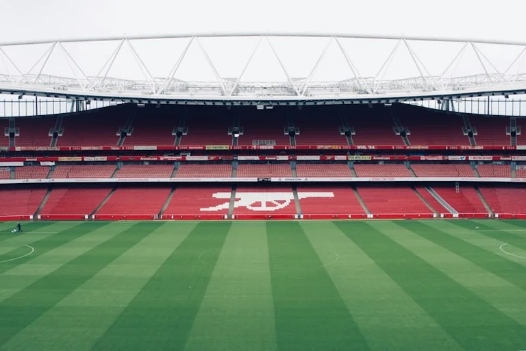 Arsenal vs Manchester City: Who Finishes Higher by 23 May 2027?