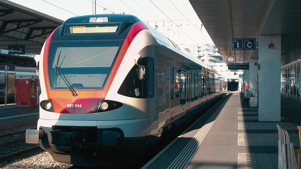 Bank holiday rail travel: check disruption before leaving