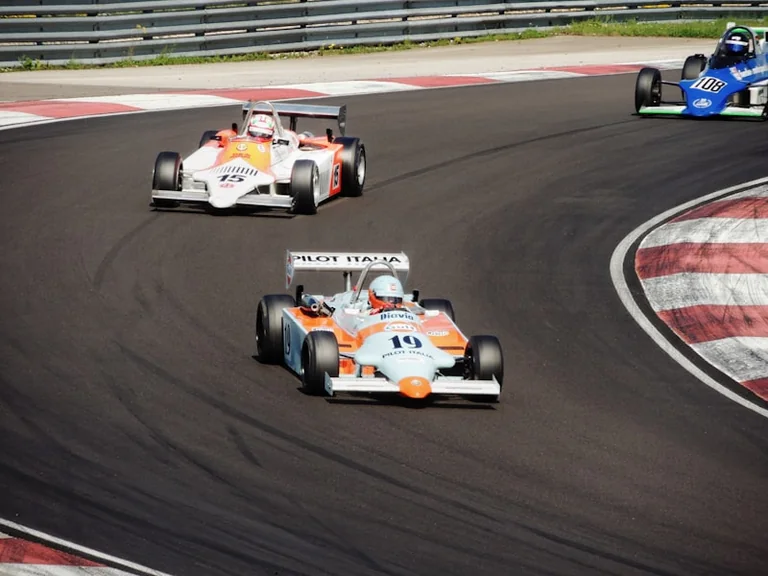 British drivers face 6 December deadline for 2026 F1 title
