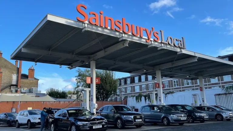 UK bank-holiday fuel costs: calculate your journey