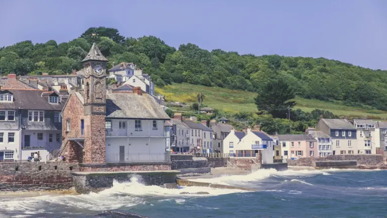 UK coast weekend plan for 22–23 August 2026
