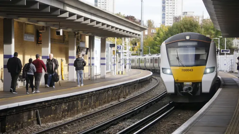 UK Rail Fares to Rise by 4.8% in March 2027