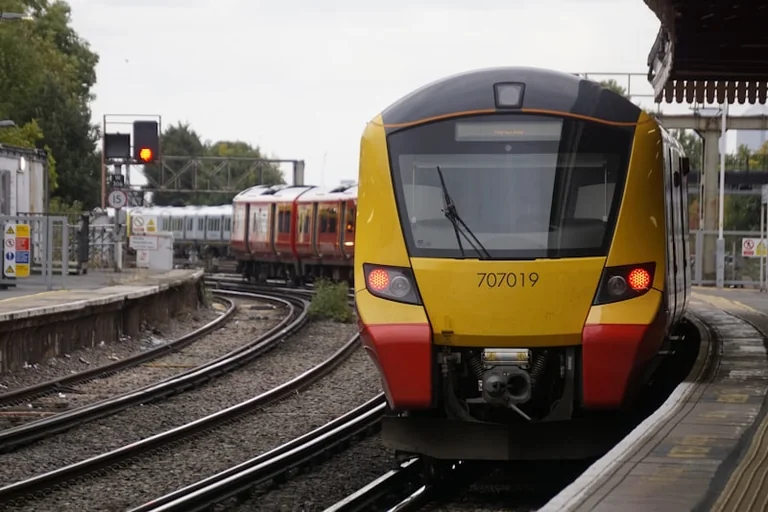 UK Rail Fares to Rise by 4.8% in March 2027