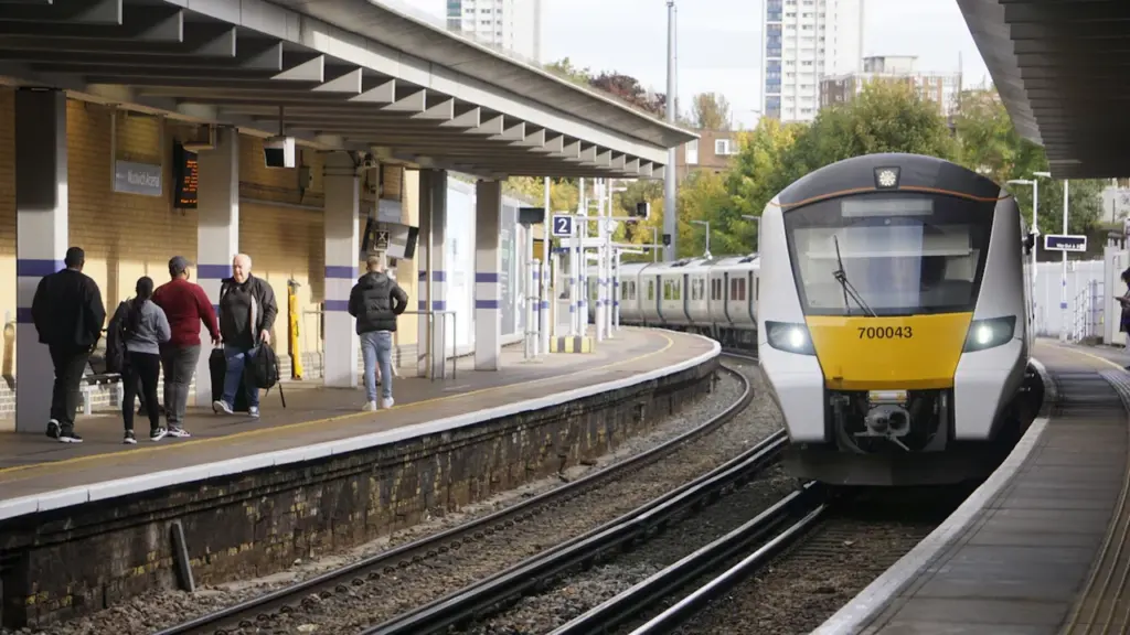 UK Rail Union Talks Raise Risk of September Disruption