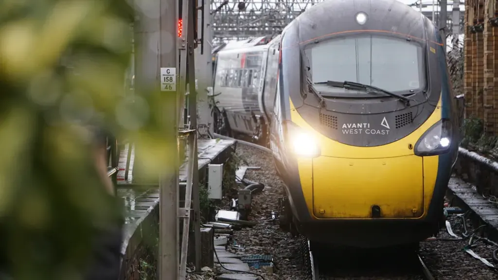 Avanti West Coast to enter public ownership on 7 March 2027