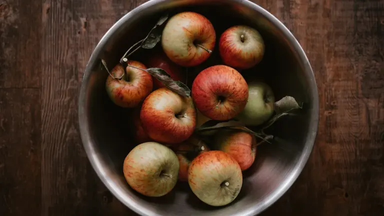 How to Store Apples and Pears After an Autumn Shop