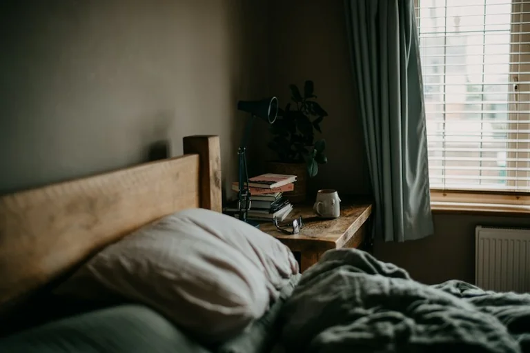 Recurring Dreams: How to Track Patterns Without Overreading Them