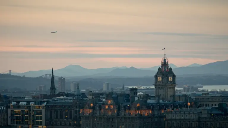 UK clocks go back on 25 October 2026: why evenings get darker