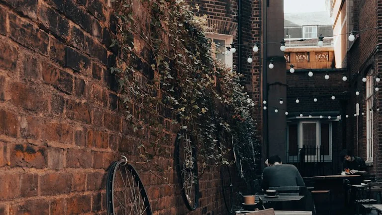 London’s coffee houses tell a story of trade and empire