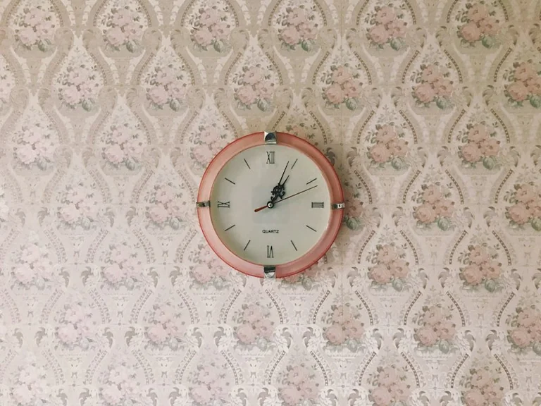 UK Clocks Go Back on 1 November: Check Your Timers